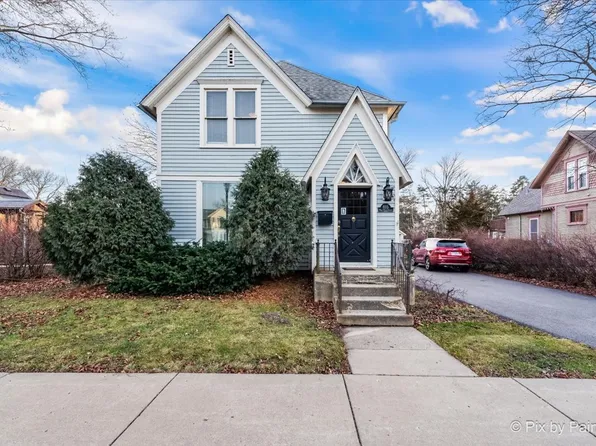 605 W Main St, Dundee, IL 60118