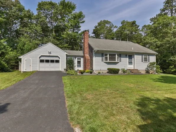 794 Putnam Ave, Barnstable, MA 02630