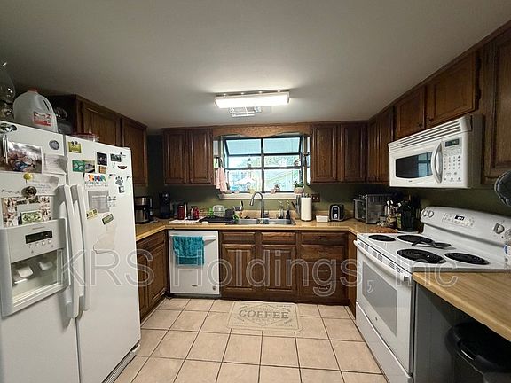 2nd image of 4024 Barkleaf Dr