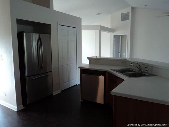 5th image of 4528 SW Joule St