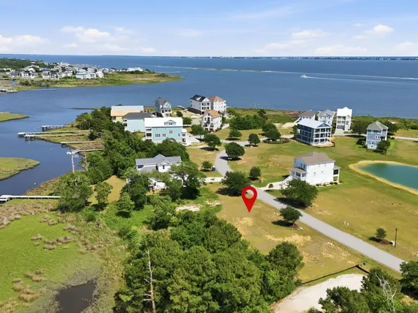 647 Cannonsgate Drive, Newport, NC 28570