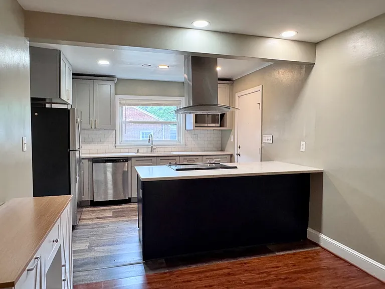 1709 Patton Ave — Photo 8