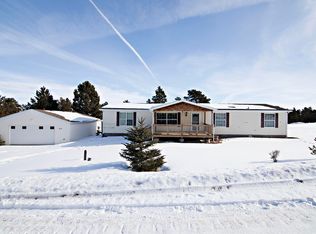 2 Aspen Ln, Pine Haven, WY 82721