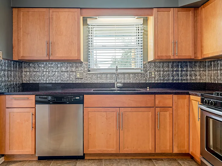 3844 Robert Ave — Photo 8