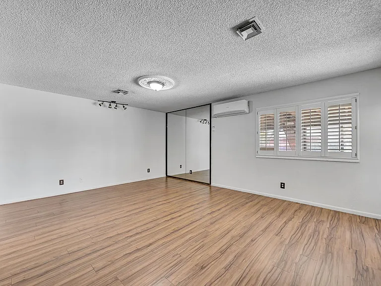 6975 Obannon Dr — Photo 31
