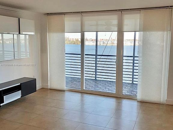 2nd image of 1175 NE Miami Gardens Dr APT 511