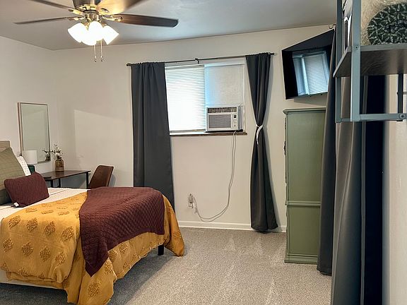 4th image of 1010 8th St #8
