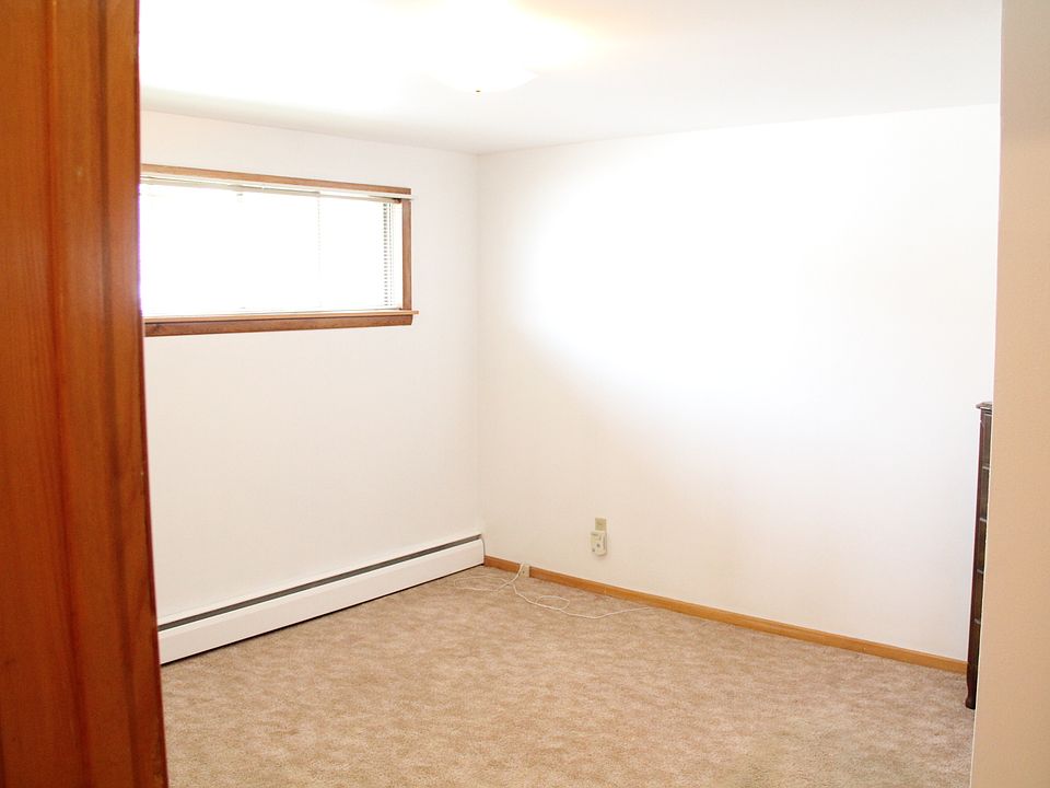 1st image of 79 Aris Ave