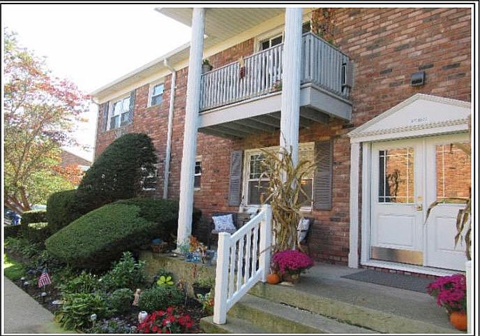 Entrance, Garden and Porch