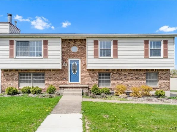 22 Grace Way, Lancaster, NY 14086