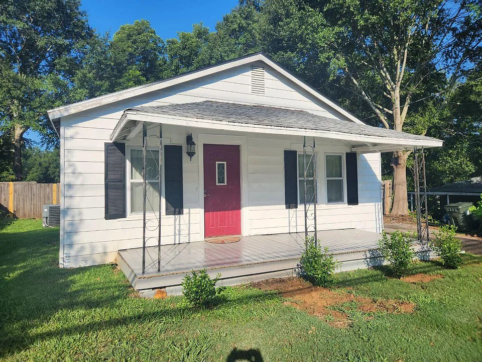 828 Mize Rd
