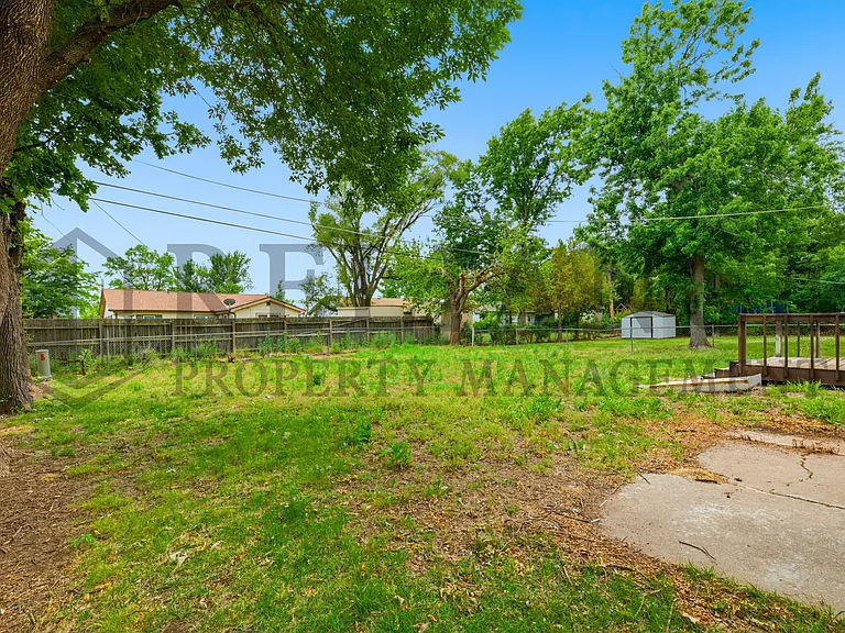 8025 E Indianapolis St — Photo 6