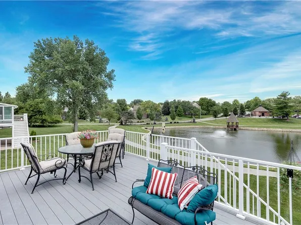 14509 Howe Dr, Leawood, KS 66224