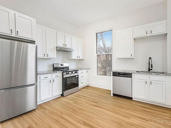 5th image of 2410 Kenton St