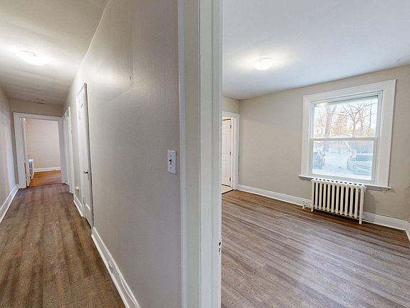 4th image of 26 Craig St #3
