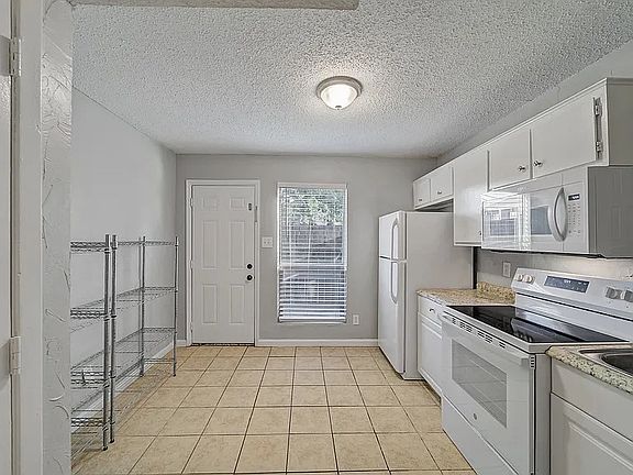 4th image of 1901 Kingswood Ct #1905