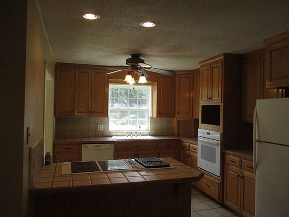 5th image of 505 Cedar Dr