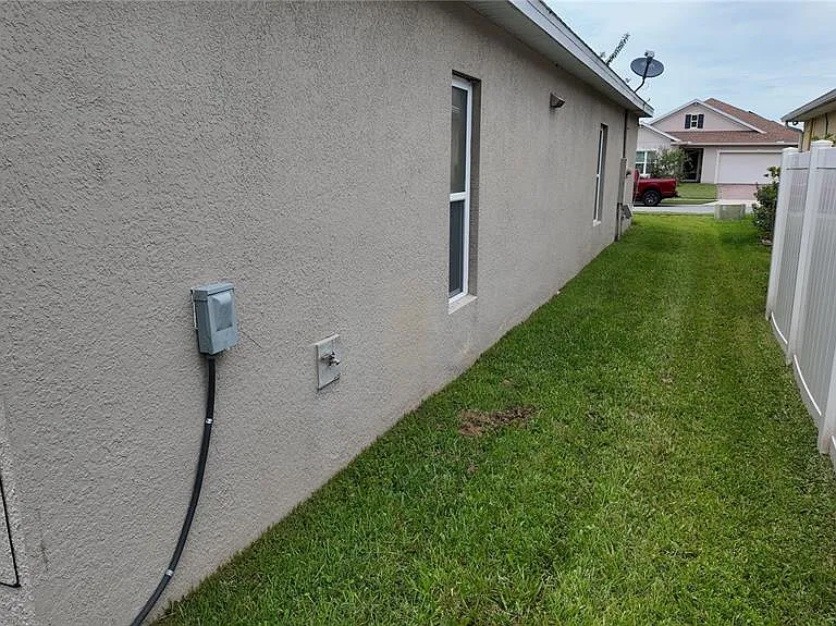 2462 Addison Creek Dr — Photo 21