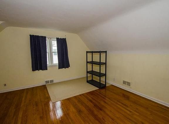 5th image of 626 Marquette Ave