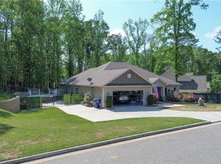 27 Creekside Dr, Winder, GA 30680