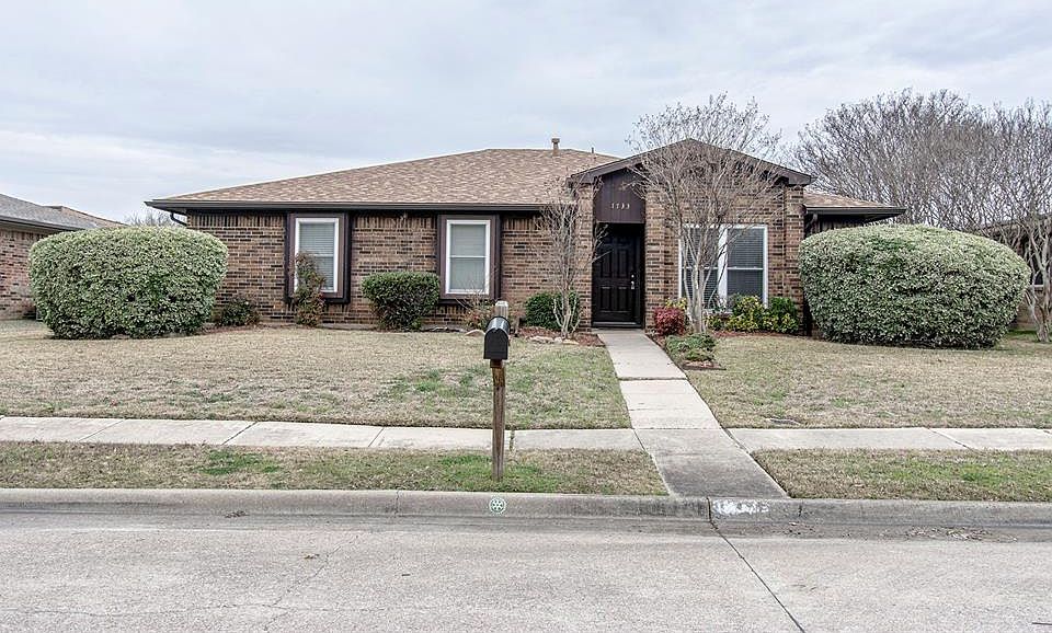 1st image of 1733 Canterbury Ln