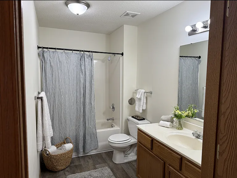 Cypress Pointe — Photo 9
