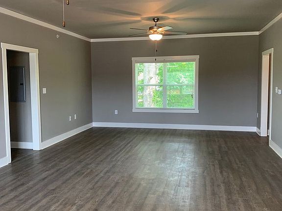 2nd image of 2940 Highway 31 W APT L201