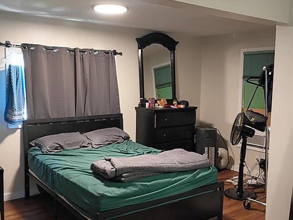 3rd image of 380 Garden Ave