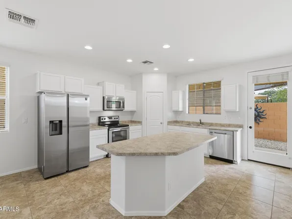 1739 S DESERT VIEW Place, Apache Junction, AZ 85120