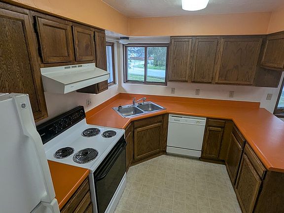3rd image of 8195-8197 Grant St #136-8197