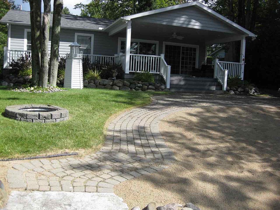 1st image of 149 Aspenwood Dr