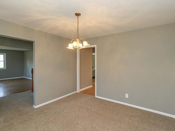 4th image of 1097 Stanley Dr
