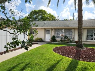 824 SE 16th Pl APT C, Cape Coral, FL 33990