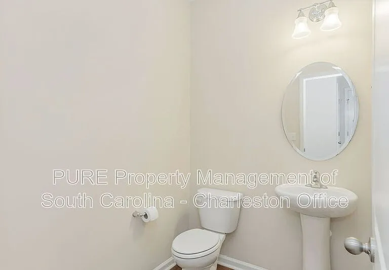 481 Gianna Ln — Photo 9