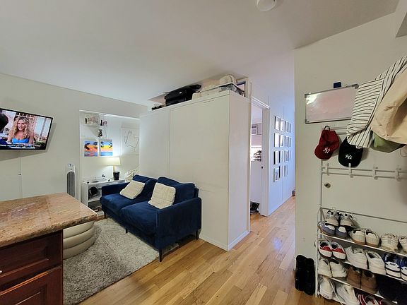 2nd image of 511 E 5th St APT 3B