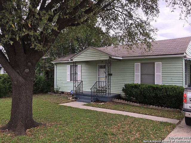 1st image of 138 Sweetbriar Ave