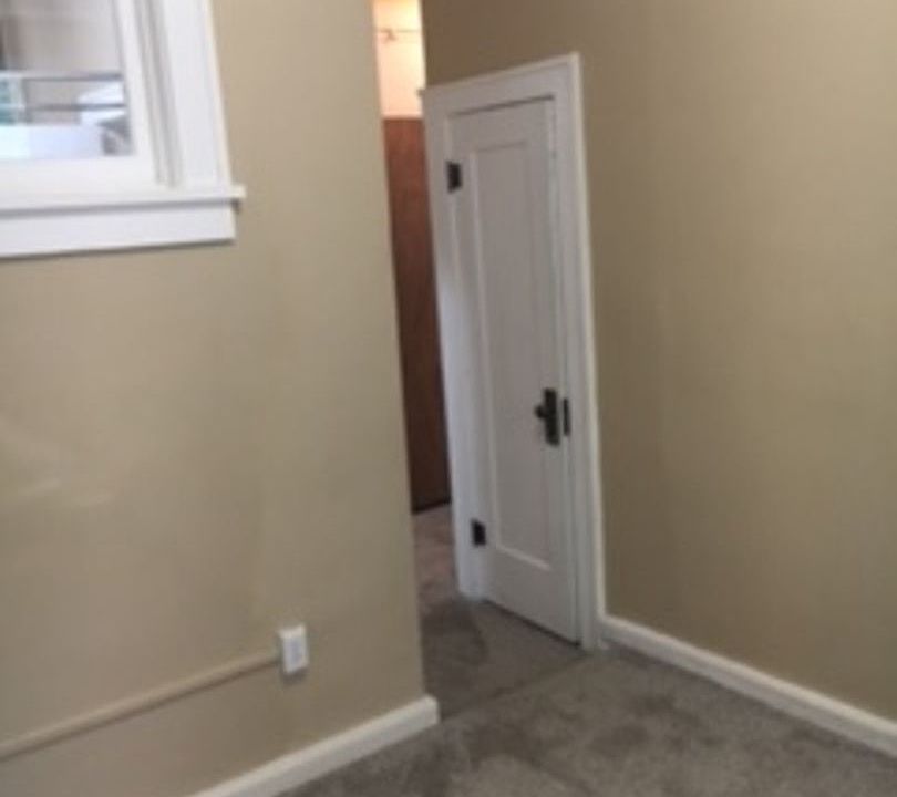 1st image of 116 3rd Ave N APT 202