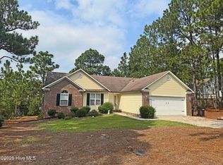 75 New Bedford Cir, Pinehurst, NC 28374