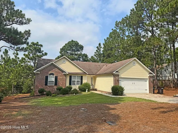 75 New Bedford Circle, Pinehurst, NC 28374