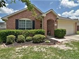 204 Colony Lake Ln, Dickinson, TX 77539