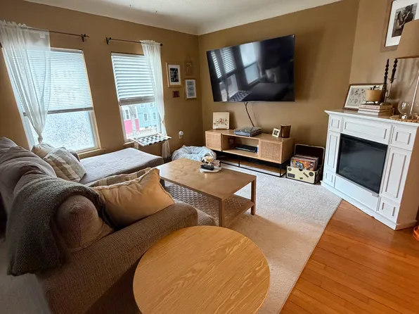 1610 N Humboldt Ave #A, Milwaukee, WI 53202