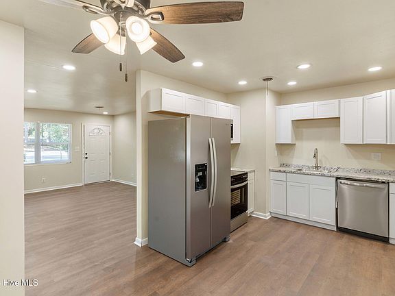 4th image of 3430 Knollcrest Road