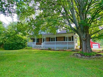 1448 Bell Rd, Chagrin Falls, OH, 44022