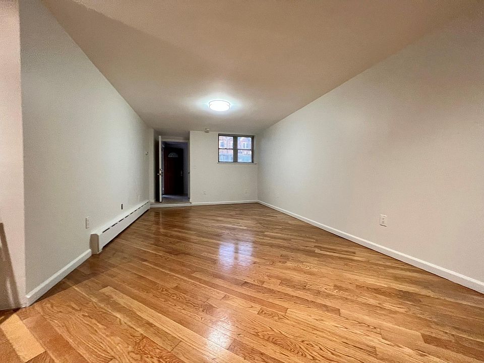 1st image of 290 Bay 20th St Floor 1