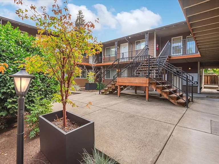 Bayberry Apartments — Photo 5