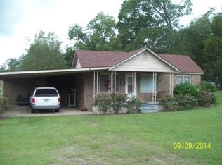 204 Alabama St S, Broxton, GA 31519