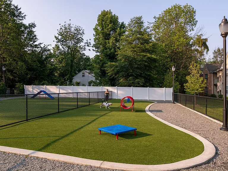 Sterling Parc at Hanover — Photo 41