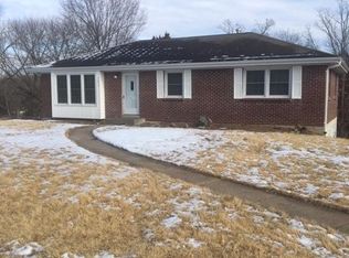 2243 Tanner Bridge Rd, Jefferson City, MO 65101