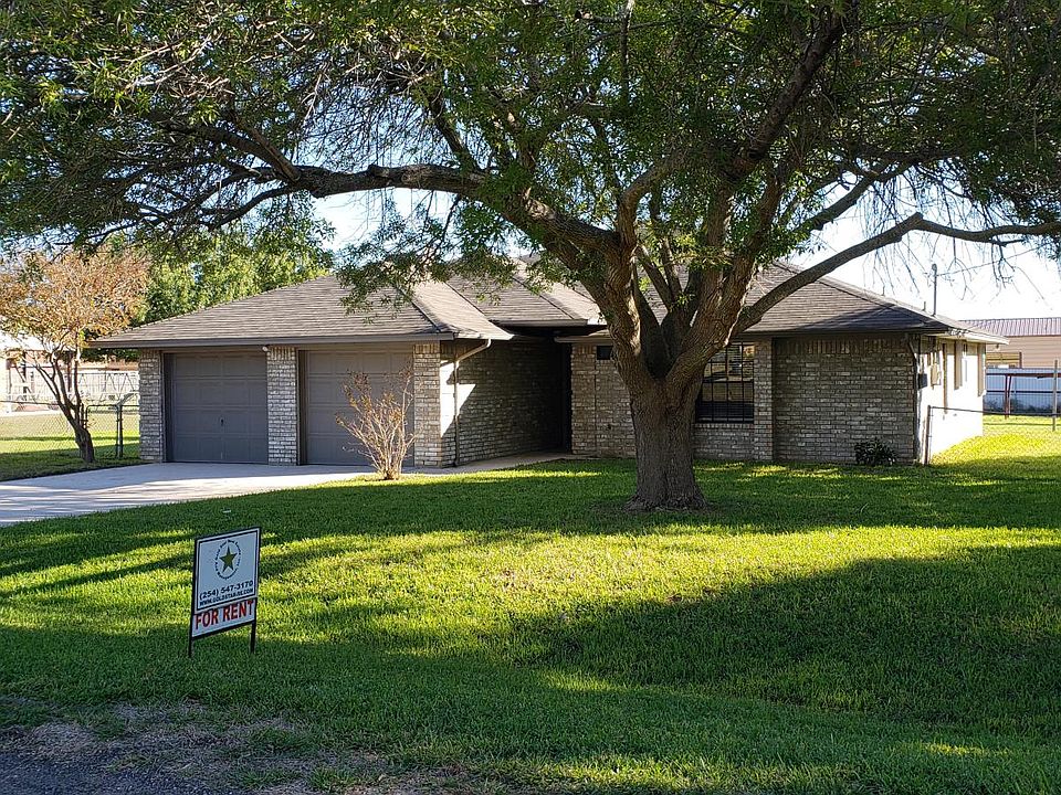 1st image of 206 Cody Ln