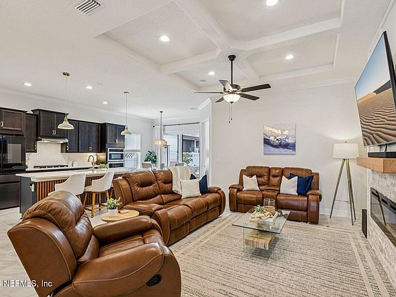 3rd image of 84 FIRECREST Drive